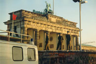Brandenburger Tor mit Vopos