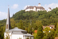 Schloß Greifenstein und kath. Kirche in Heiligenstadt