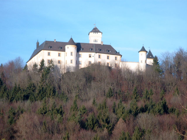 Schlo&szlig; Greifenstein im November